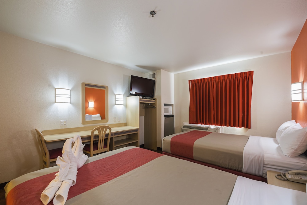 Motel 6 Athens - photo 2