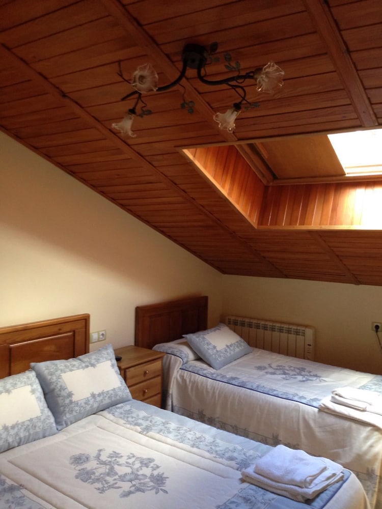 Hostal Tribal 4942095 — Puebla De Sanabria