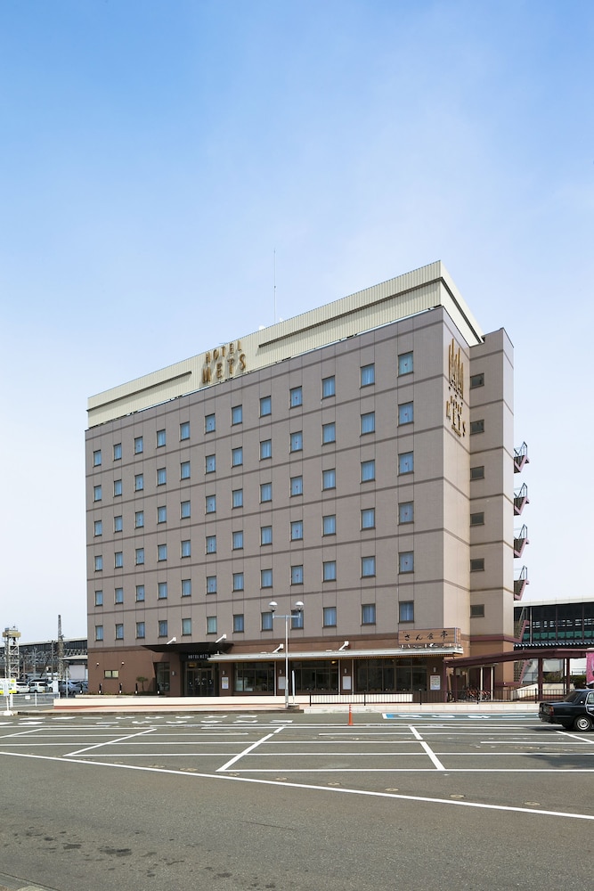 Jr East Hotel Mets Kitakami in Kitakami, Japan