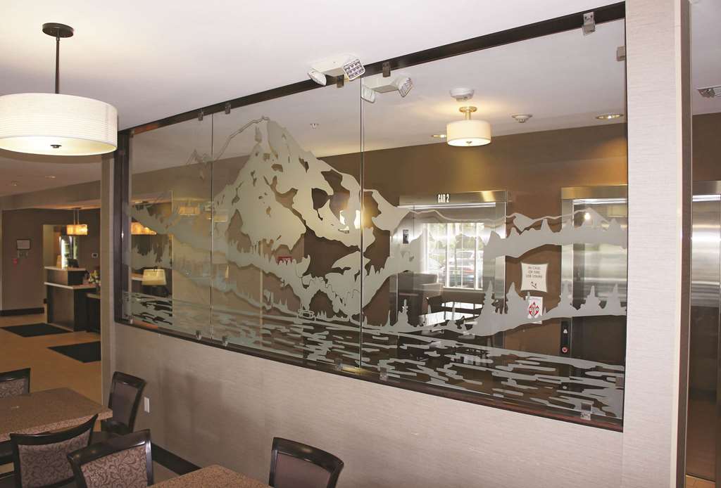 La Quinta Inn & Suites by Wyndham Bellingham - photo 11