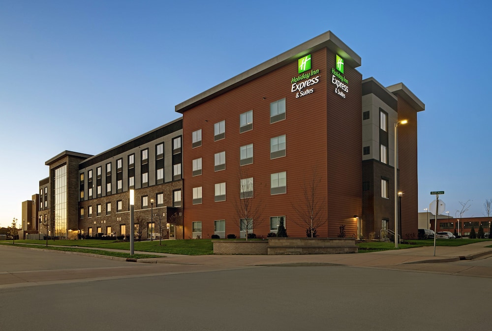 Holiday Inn Express & Suites Milwaukee Brookfield by IHG - photo 51