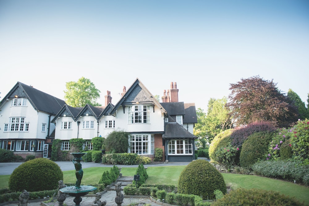 Mere Court Hotel - carbon neutral hotel in Knutsford