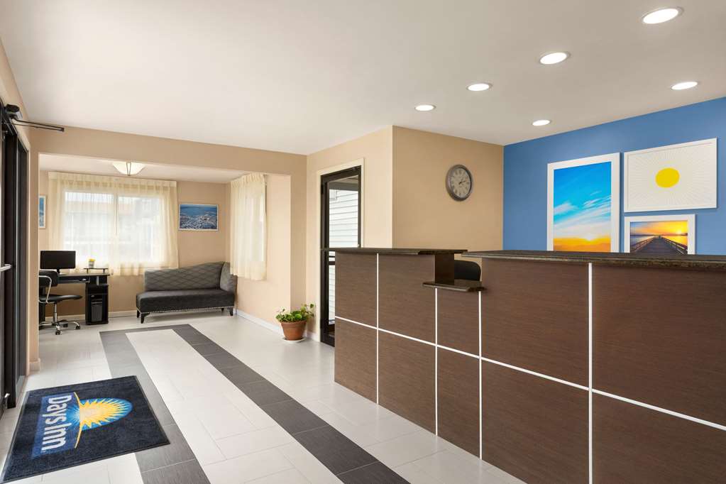 Days Inn By Wyndham Middletown Newport Area - photo 8