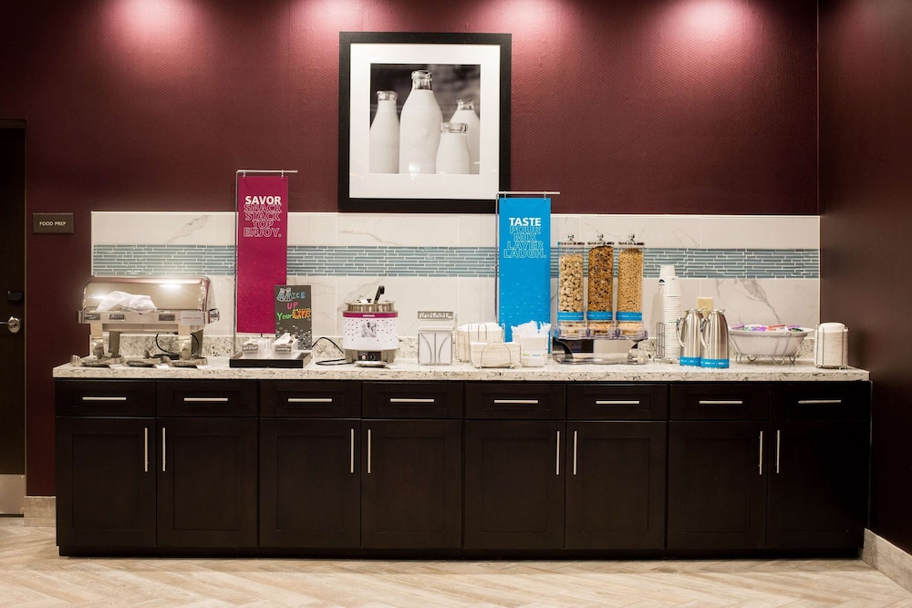Hampton Inn & Suites by Hilton Warrington Horsham - photo 39