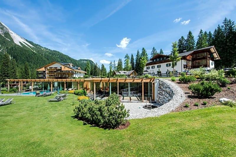 Hotel Dolomitenhof & Chalet Alte Post in Sesto, Italy