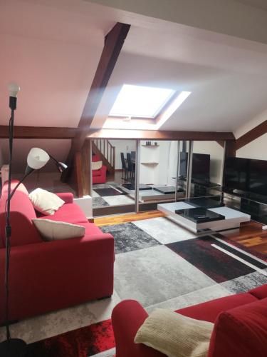 Grand Duplex Proche de Paris in Saint-Maur-Des-Fosses, France