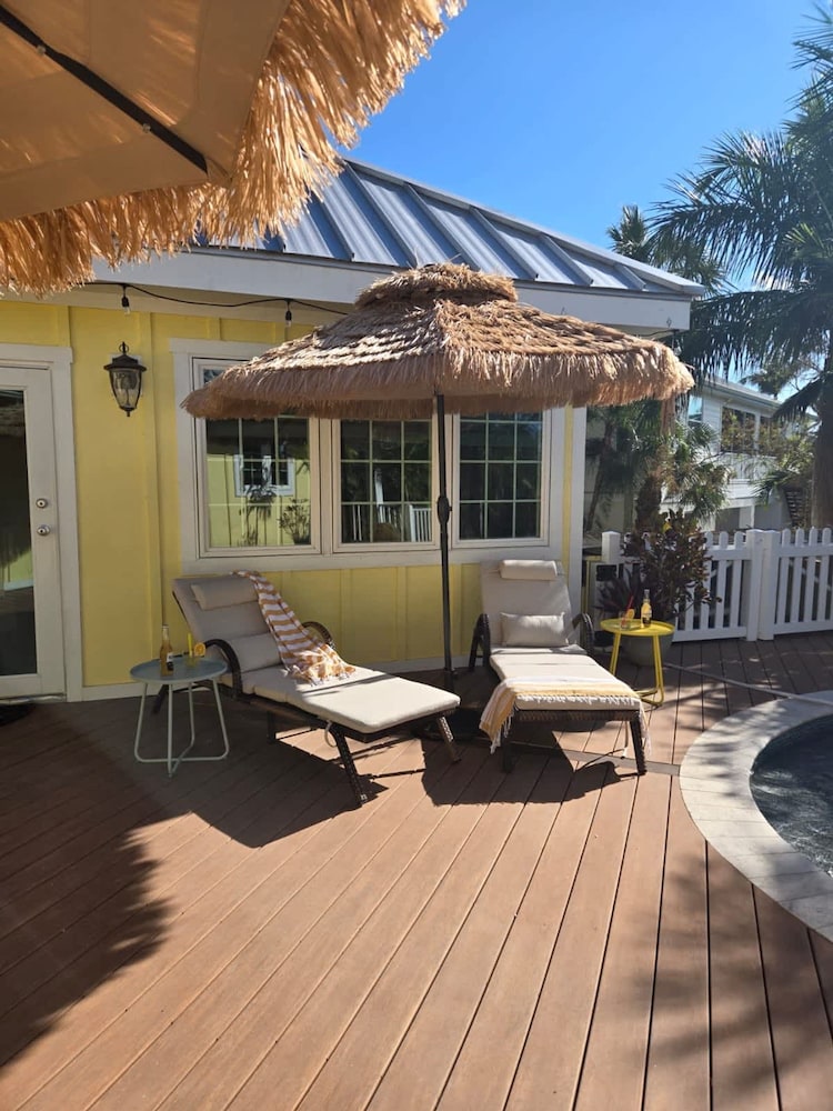 NEW Jungle Paradise Treehouse Suite With Resort Amenities Elevator Access Outdoor Kitchen Lagoon Lazy River Pool RV Hook up - photo 12
