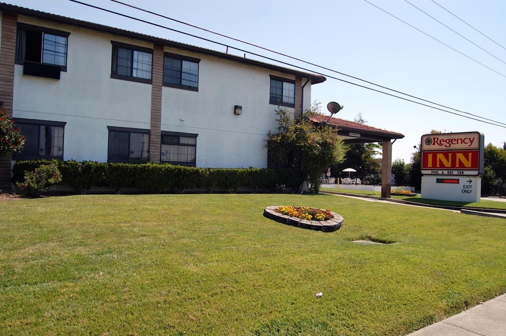 Travelodge by Wyndham Vallejo - photo 34