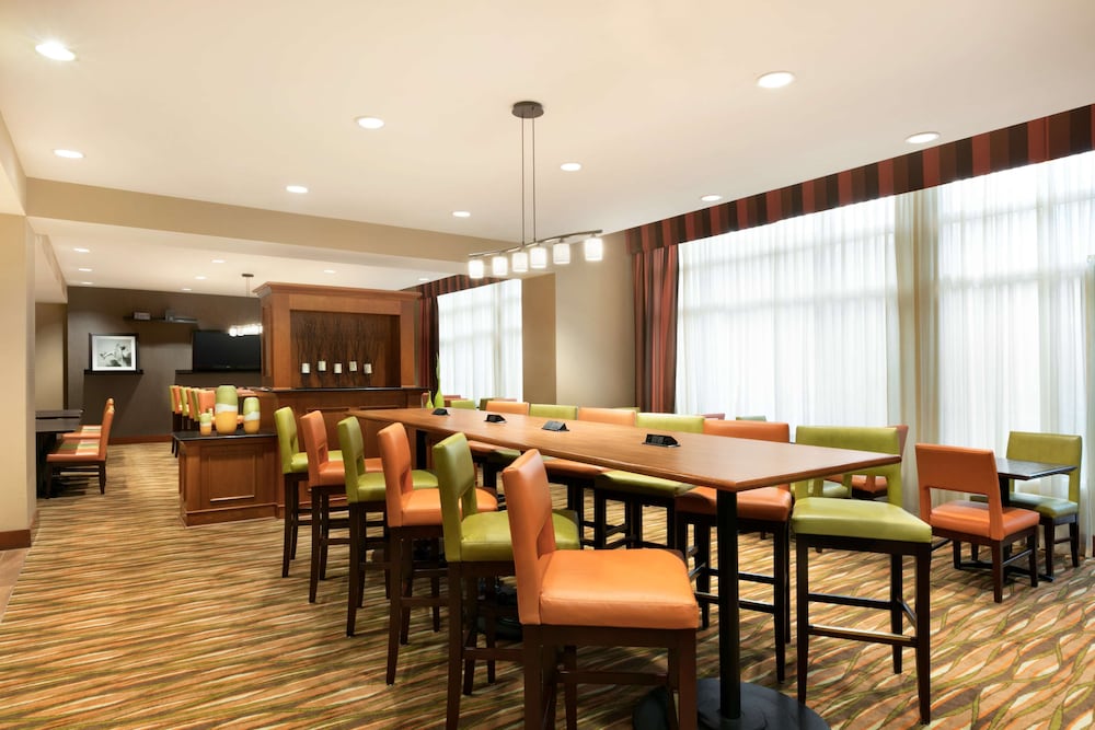 Hampton Inn New York LaGuardia Airport - photo 19
