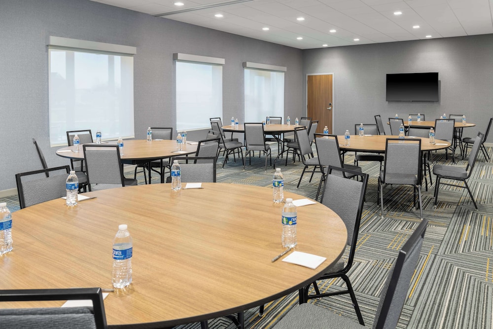 Homewood Suites by Hilton Holland - photo 51