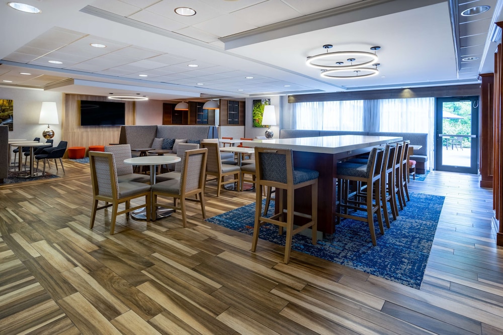 Hampton Inn Harriman Woodbury - photo 34