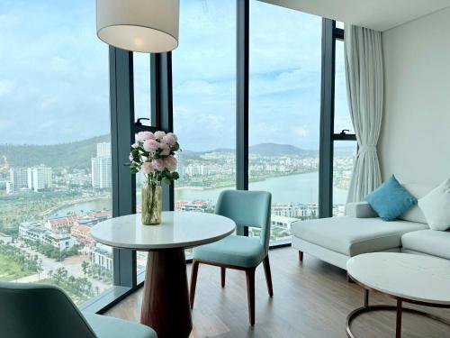 Spring ALacarte Ha Long Luxury Studio — 5-Star Luxury Hotel in Ha Long, Vietnam