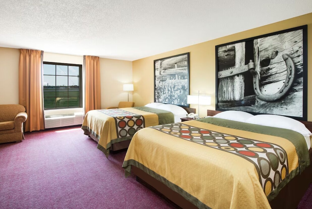 Super 8 by Wyndham Lamar - photo 4