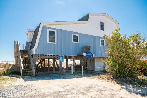 Divine Intervention by Oak Island Accommodations - photo 47