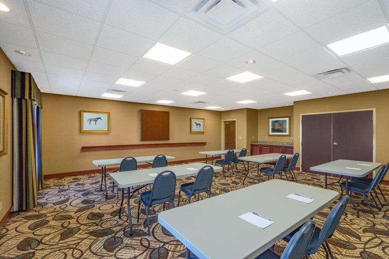 Hampton Inn Maysville - photo 26