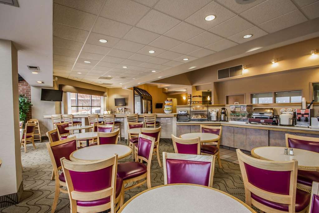 Comfort Inn & Suites Madison Airport - photo 42