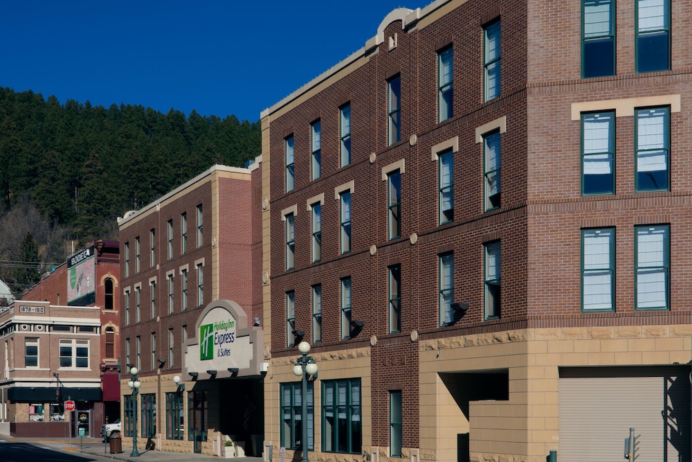 Holiday Inn Express Hotel & Suites Deadwood Gold Dust Casino - featured photo