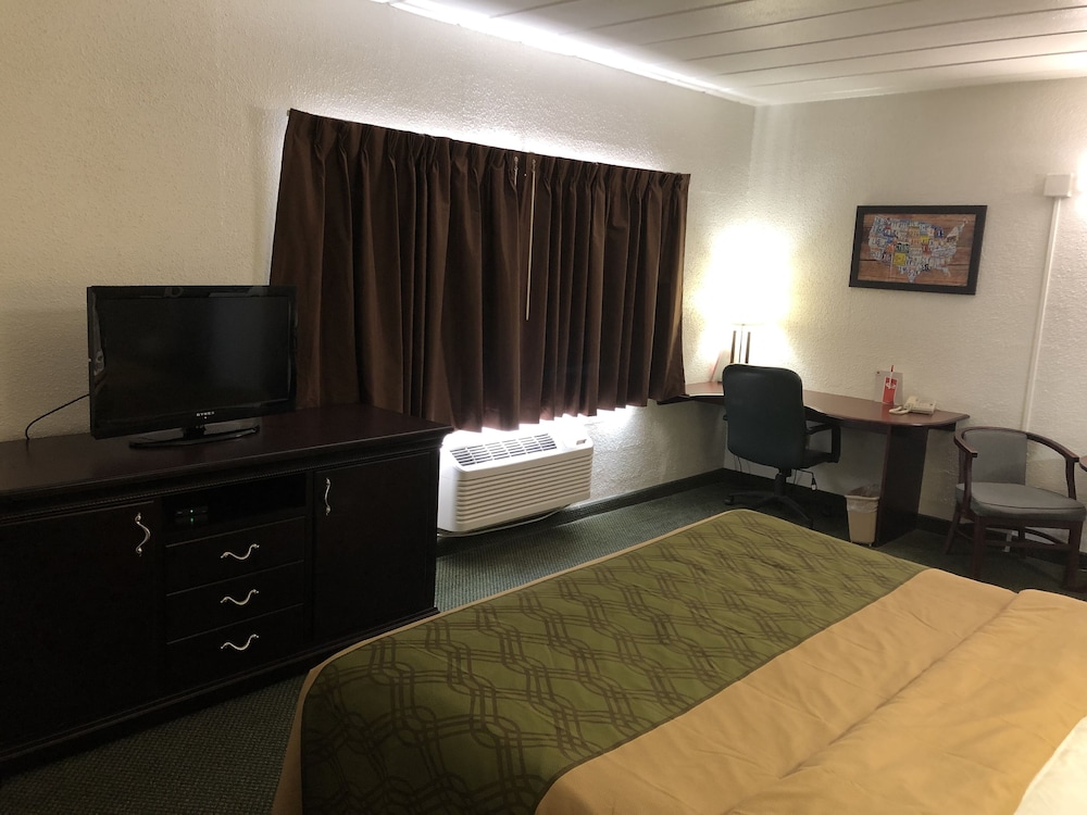 Econo Lodge Wisconsin Rapids - photo 7