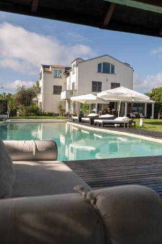 Villa Verney — 4-Star Luxury Hotel in Albisola Superiore, Italy