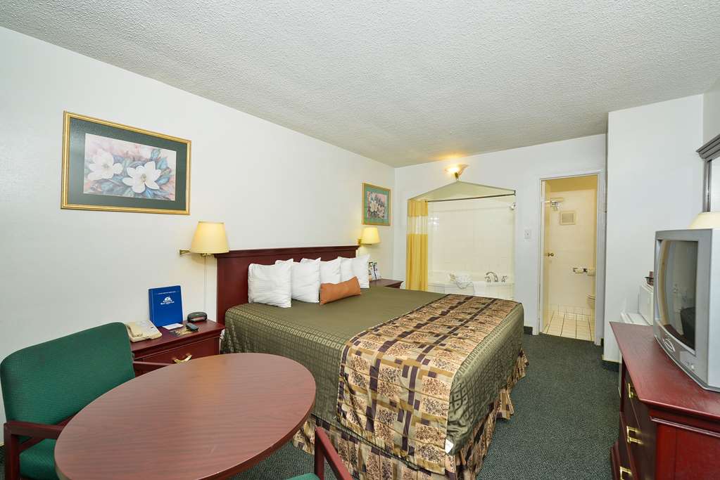 Americas Best Value Inn Chico - photo 8