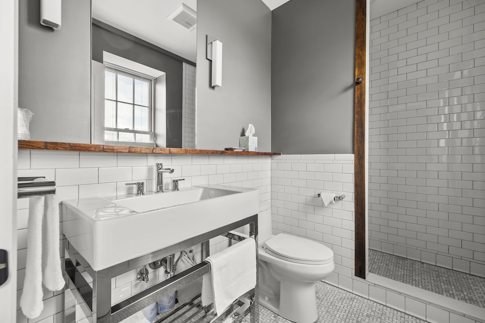 Howard Hotel - photo 37