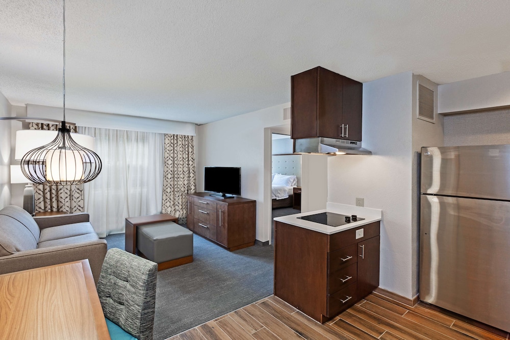 Homewood Suites by Hilton Greensboro - photo 15