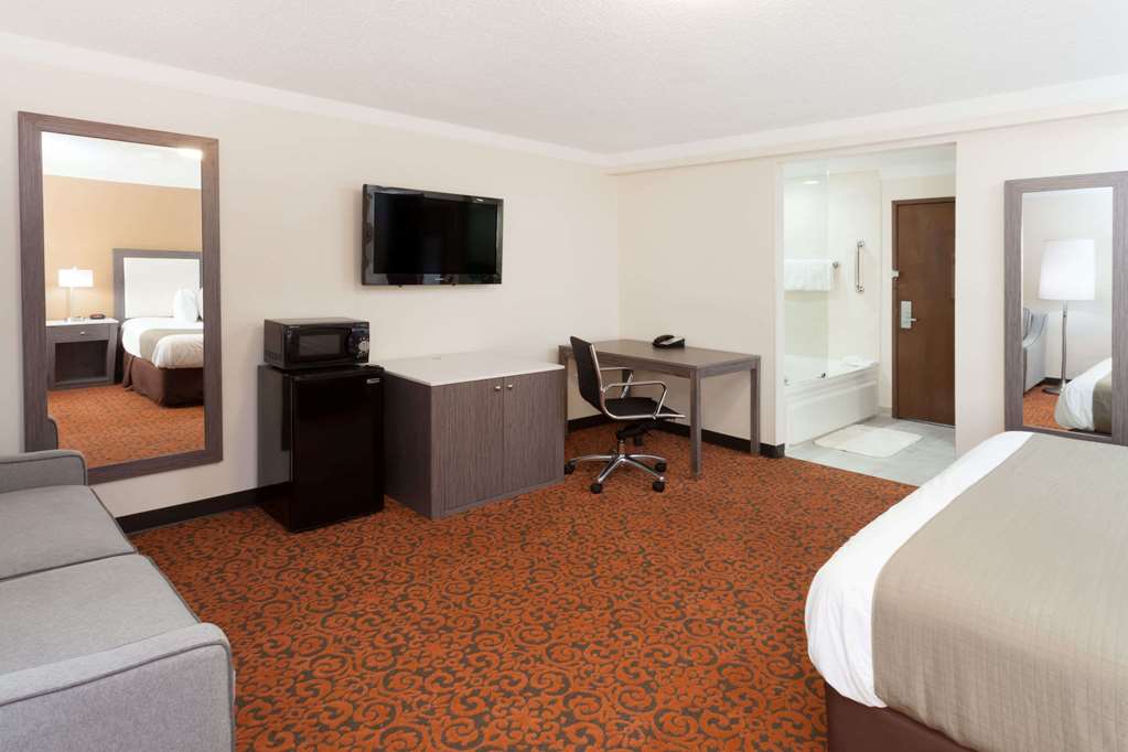 Baymont by Wyndham Chicago Alsip - photo 13