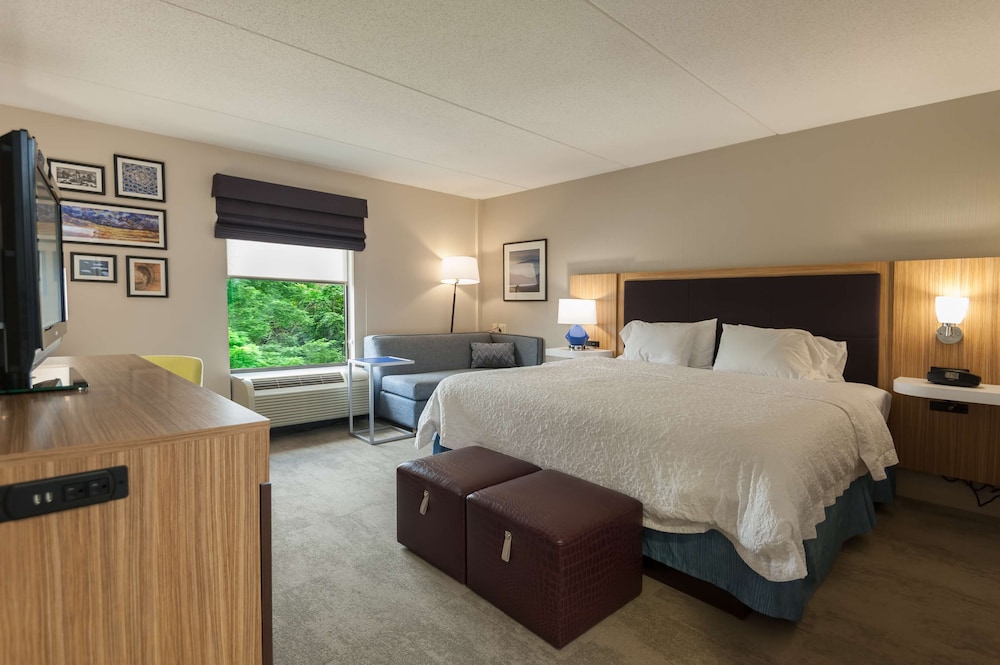 Hampton Inn Doylestown - photo 21