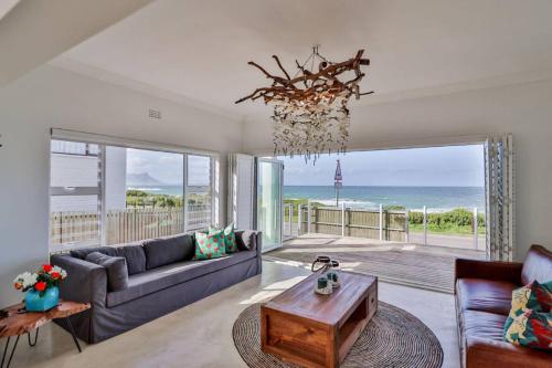 78 Beach Road Seafront luxury bliss in Unknown City, South Africa