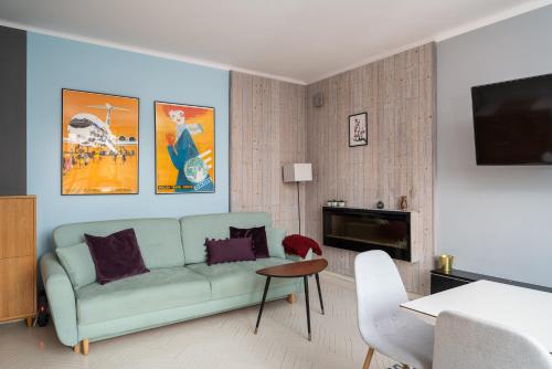 Old Town Colourful Apartment by BookingHost — 4-Star Luxury Hotel in Warsaw, Poland