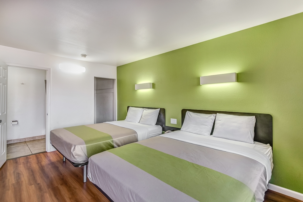 Motel 6 Visalia CA - photo 12