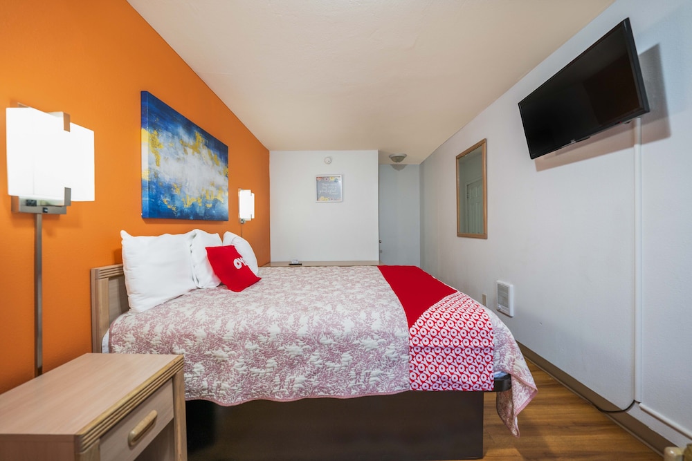 Royal Gateway Motel By OYO - photo 19