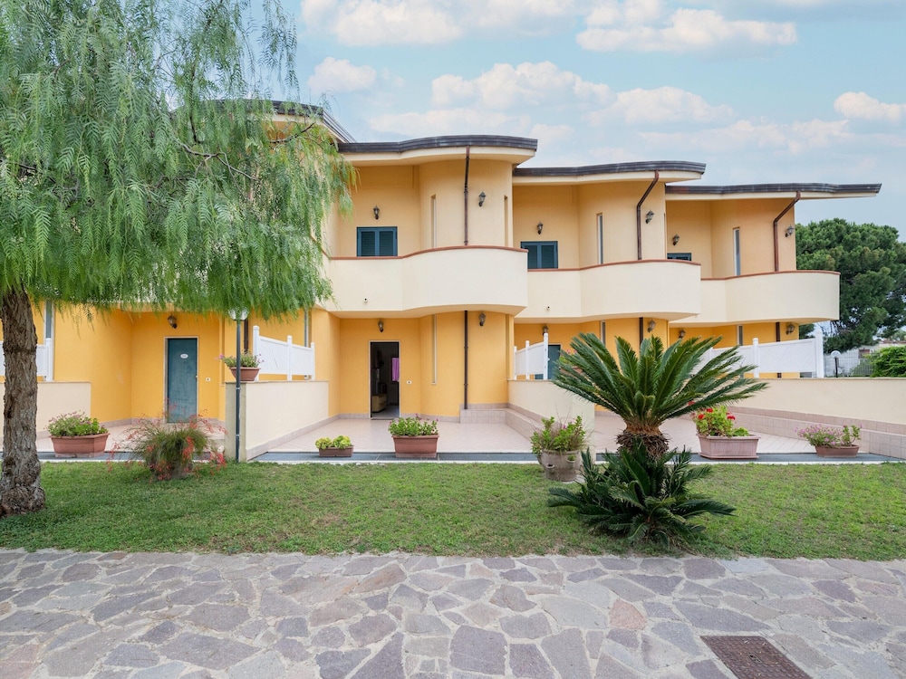 Villa Steps From the Beach — 4-Star Luxury Hotel in Capaccio, Italy