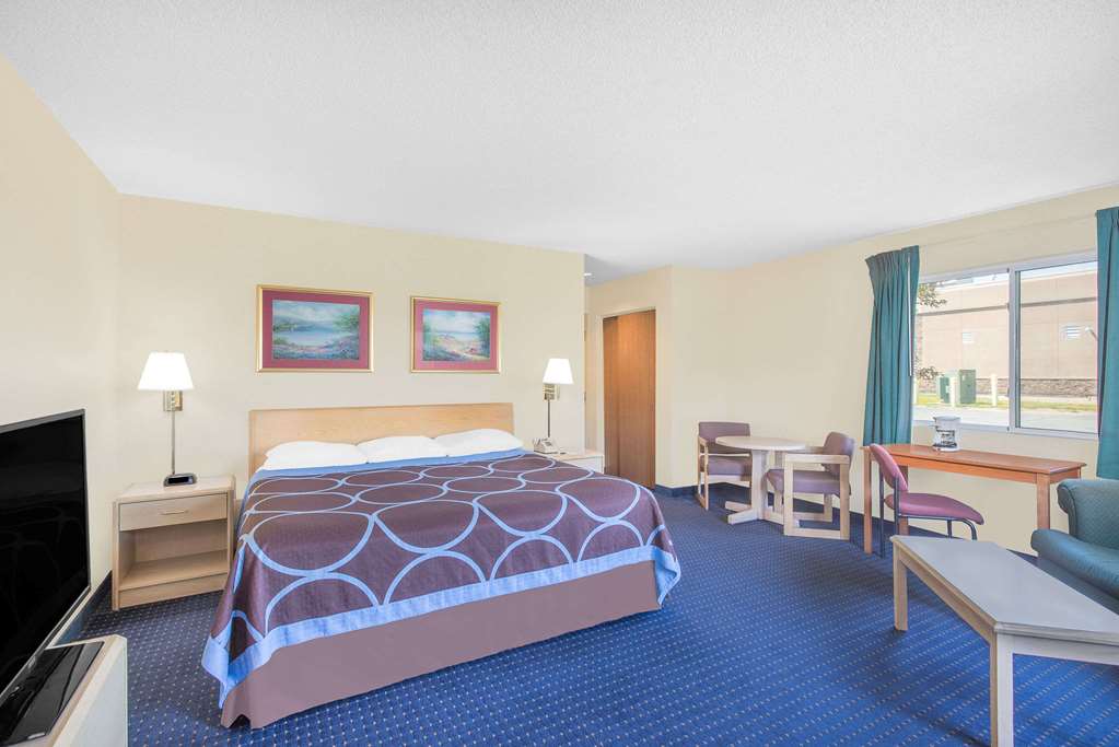 Super 8 by Wyndham Canandaigua - photo 13