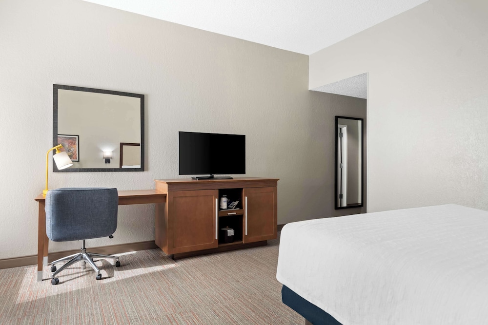 Hampton Inn Debary Deltona - photo 13