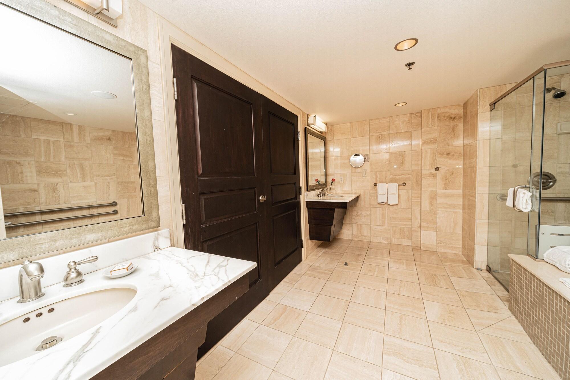 Reno Suites - photo 23