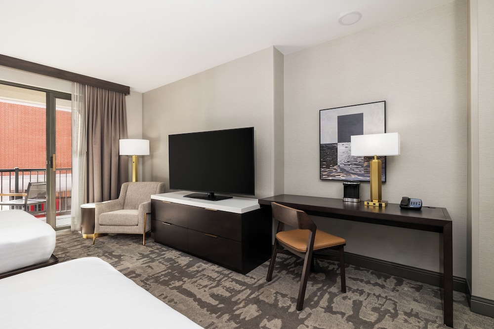 Hilton Promenade at Branson Landing - photo 39