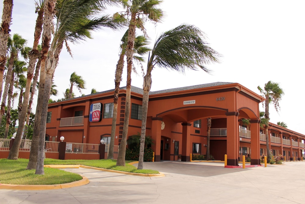 Texas Inn and Suites McAllen at La Plaza Mall and Airport - photo 33