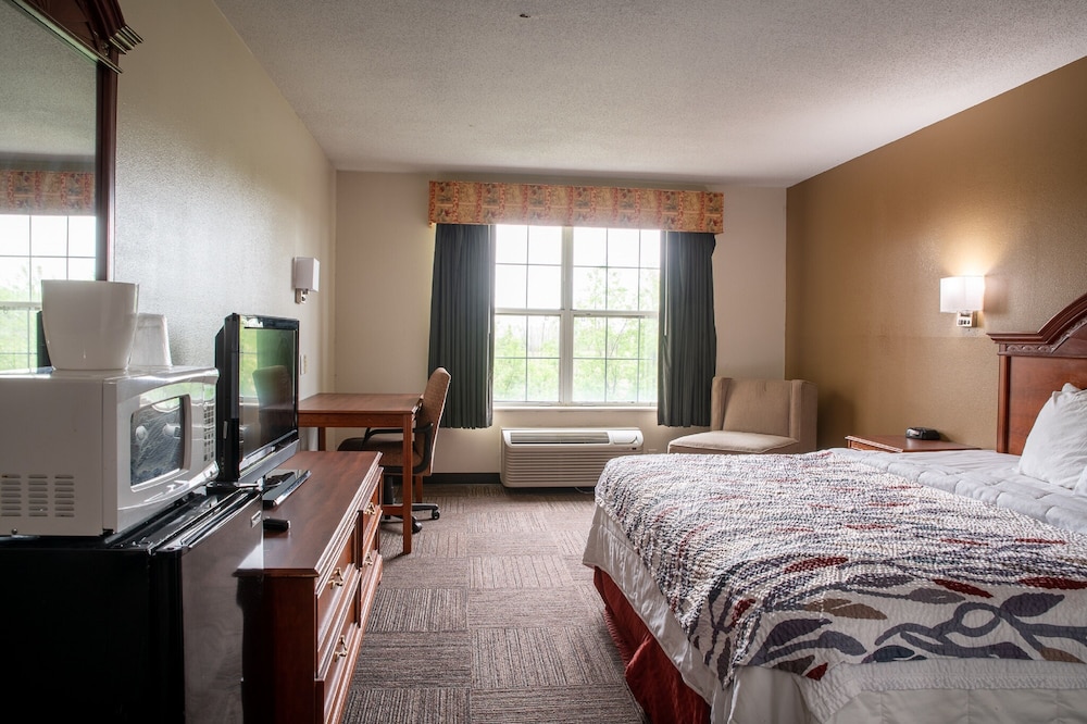 BlissPoint Inn & Suites - photo 7