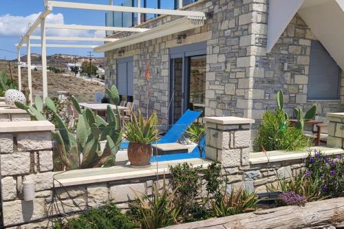 Villa Thalassa holidays at the beach of Kalamaki — 4-Star Luxury Hotel in Alimos, Greece