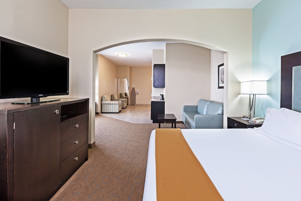 Holiday Inn Express Hotel & Suites Victoria by IHG - photo 9