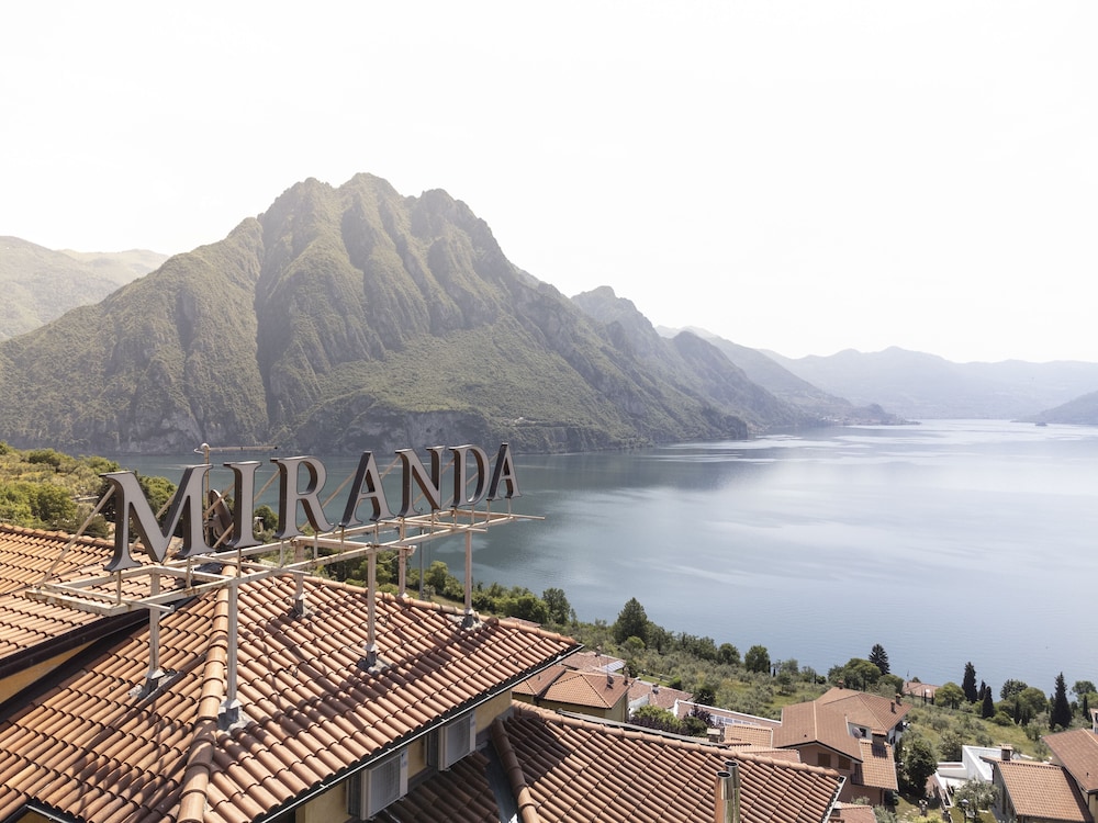 Hotel Ristorante Miranda — hotel in Riva Di Solto
