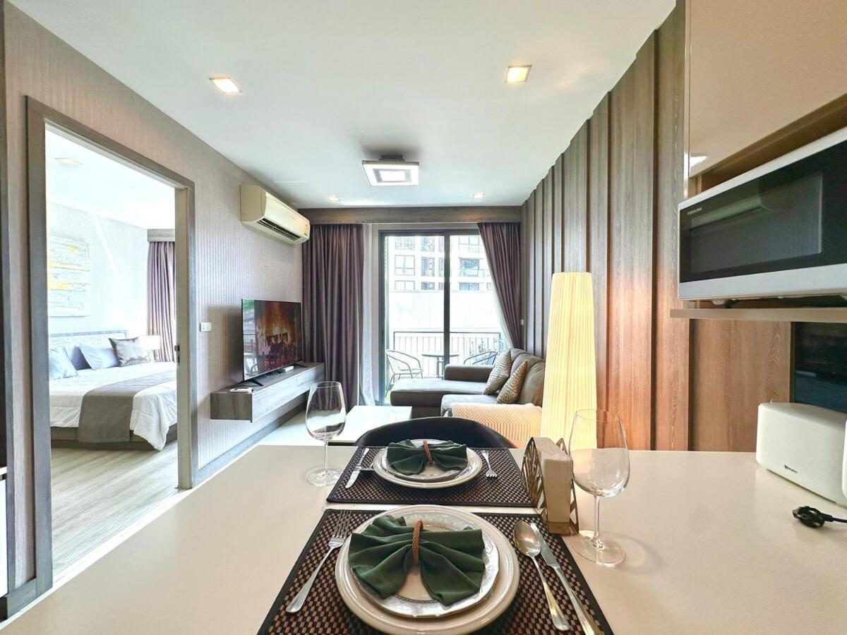 Bright & Spacious Apartment Asoke