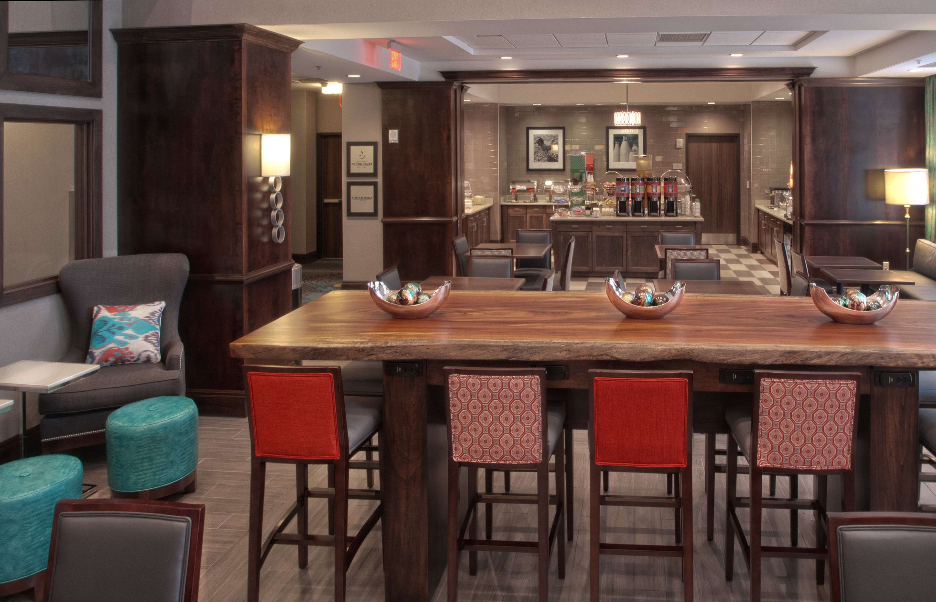 Hampton Inn & Suites Columbus University Area - photo 23