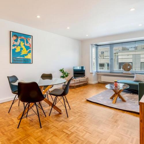 Fantastically located modern apartment with garage available — 4-Star Luxury Hotel in Ostend, Belgium