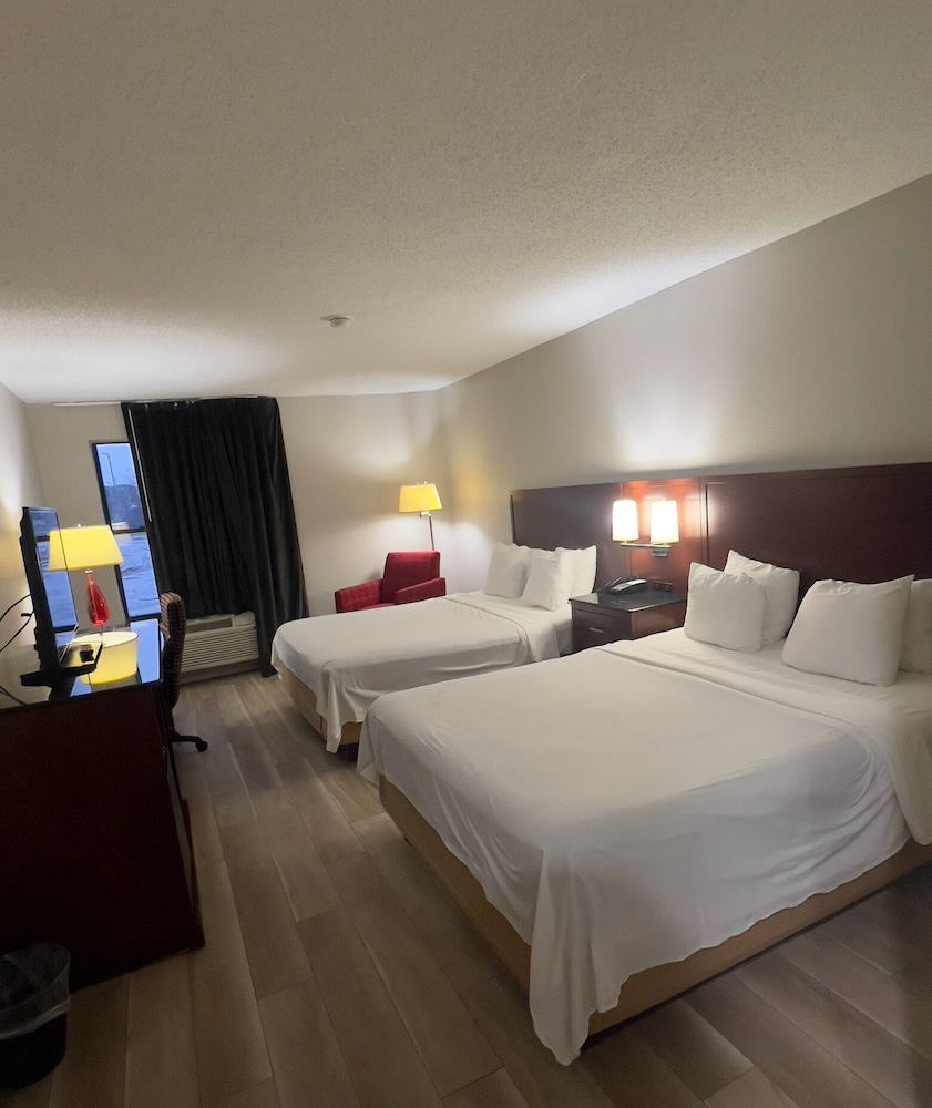 Days Inn by Wyndham Great Lakes Naval Base - photo 10