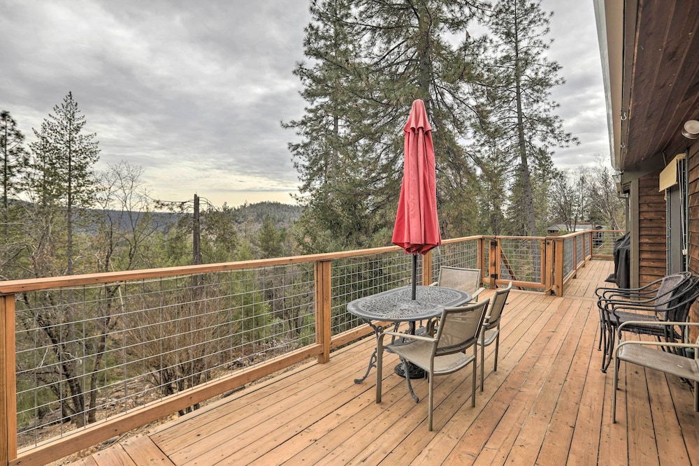 Homey Colfax Getaway with Private Hot Tub — Colfax — photo 3