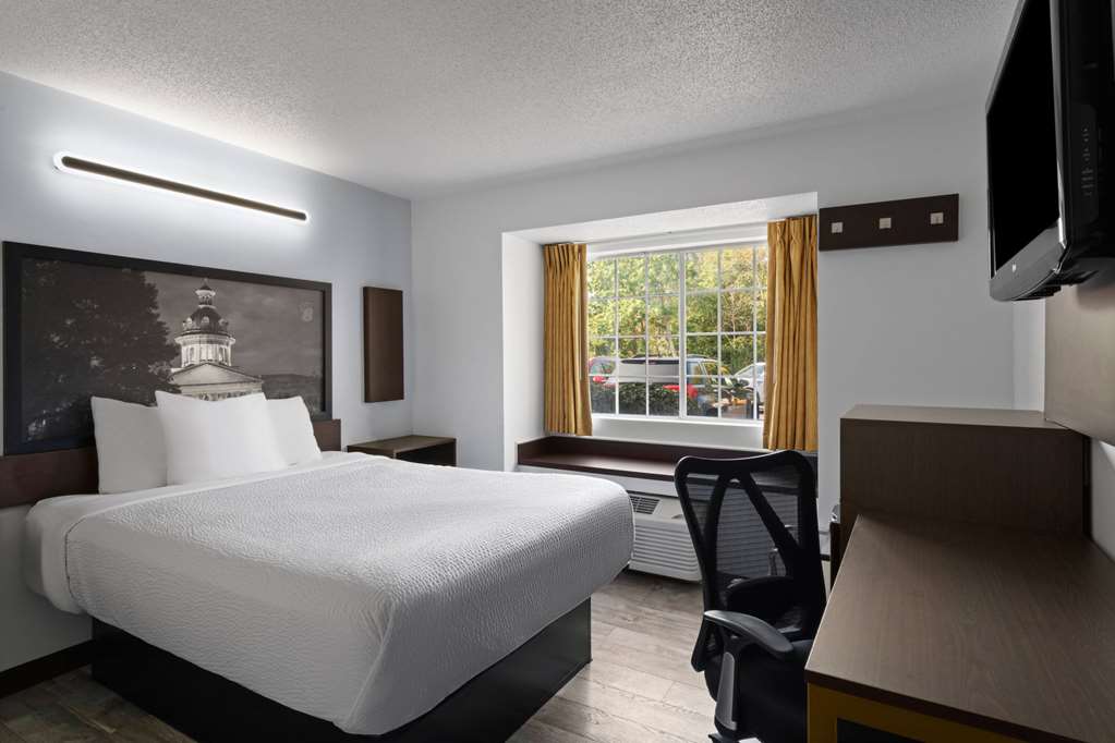 Super 8 by Wyndham Harbison Parkridge Hospital - photo 20