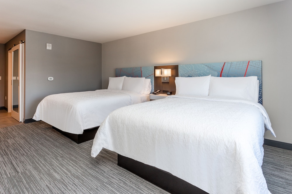 Hampton Inn Oakland Downtown City Center - photo 7