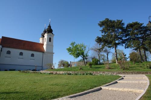 Mézes Kuckó — Tihany — photo 3